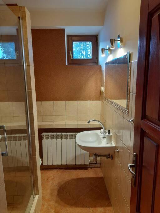 Bronowice- Parter Domu Apartment Krakow Ngoại thất bức ảnh