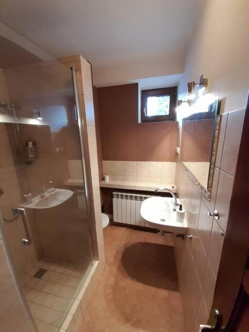 Bronowice- Parter Domu Apartment Krakow Ngoại thất bức ảnh